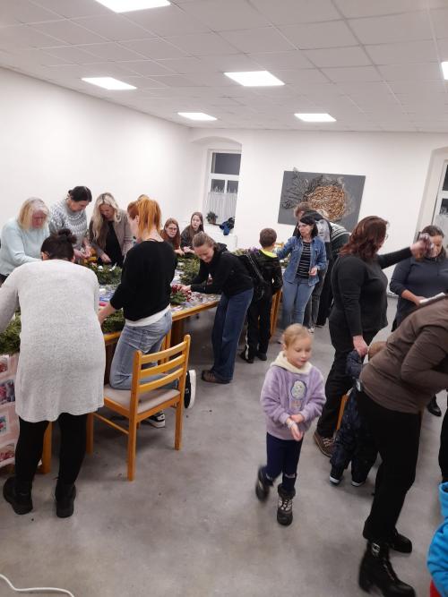 Workshop a výroba adventních věnců